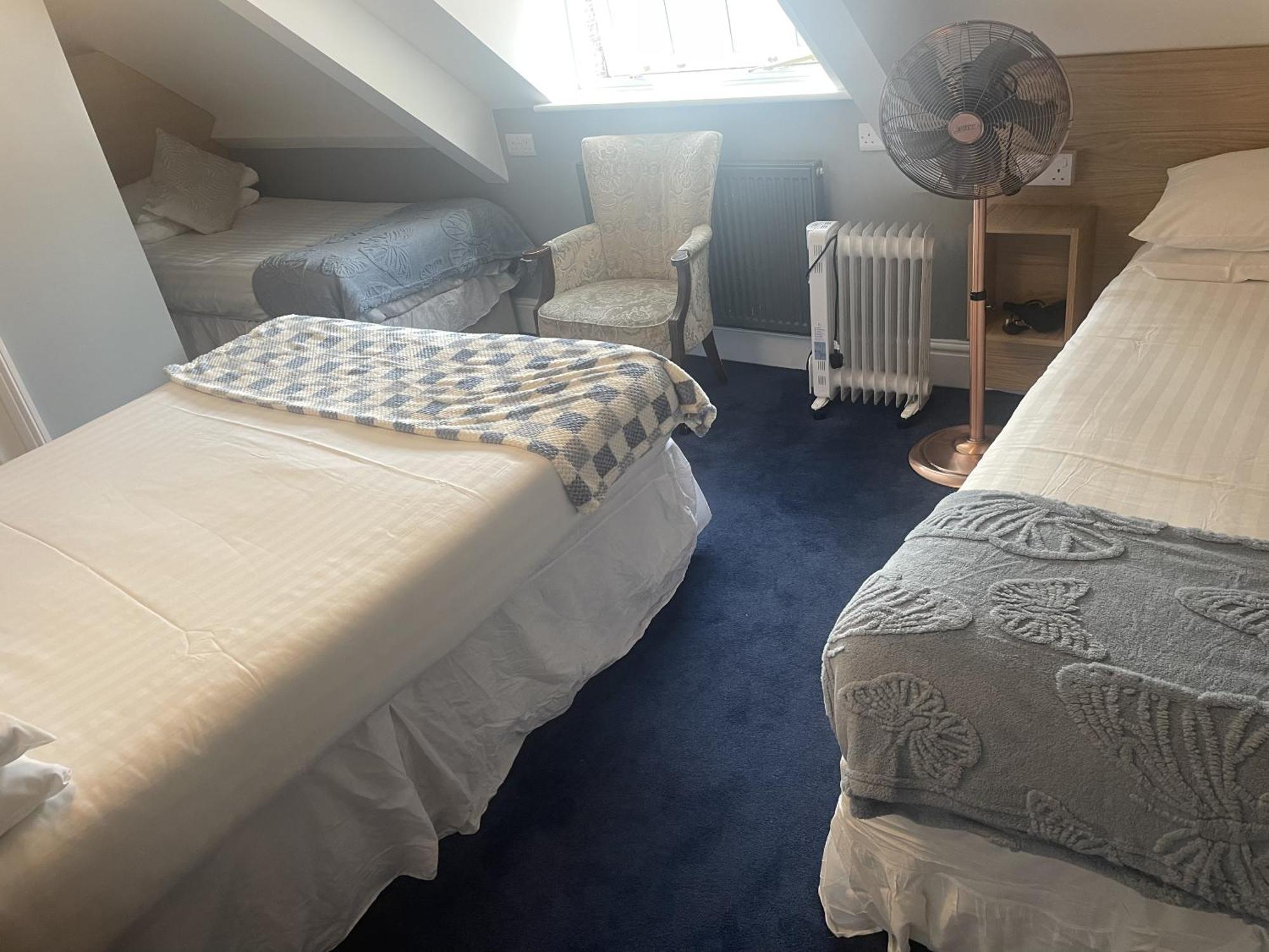 Diamonds Inn Ltd — Photos 1